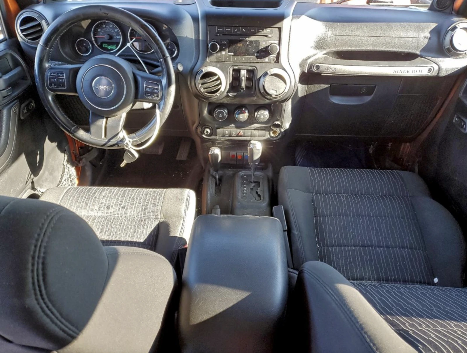 Jeep Wrangler 3.8  UNLIMITED SPORT - изображение 8