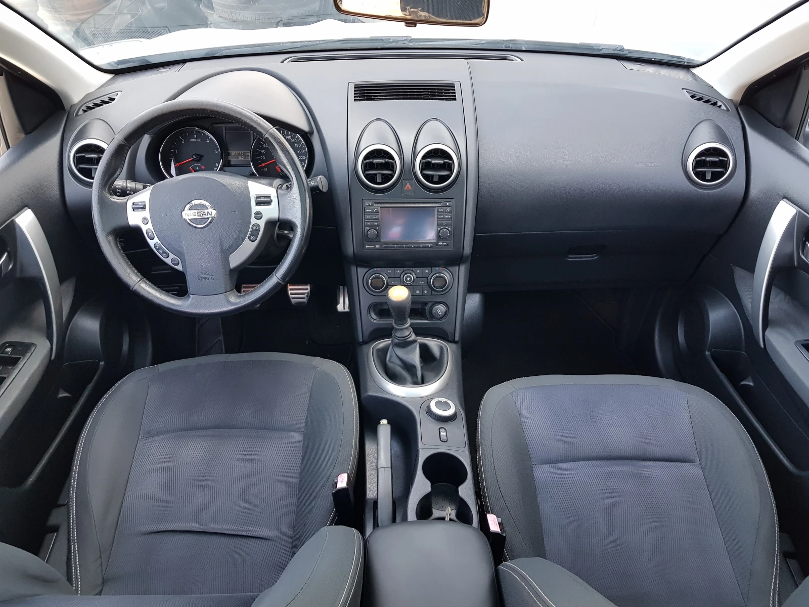 Nissan Qashqai 2.0 DCI 4X4 TEKNA 7 места ЛИЗИНГ, снимка 10 - Автомобили и джипове - 53827231