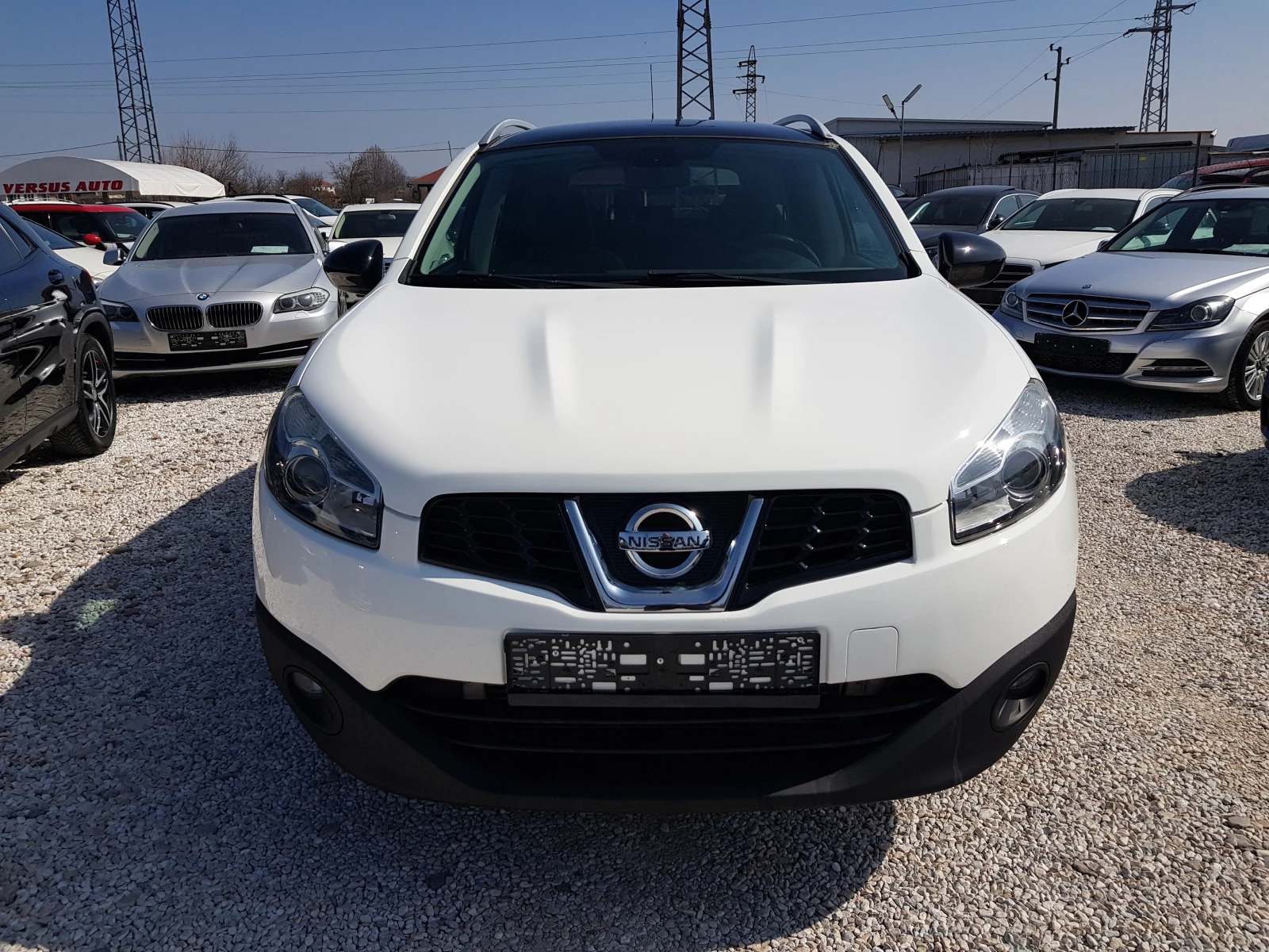 Nissan Qashqai 2.0 DCI 4X4 TEKNA 7 места ЛИЗИНГ, снимка 2 - Автомобили и джипове - 53827231