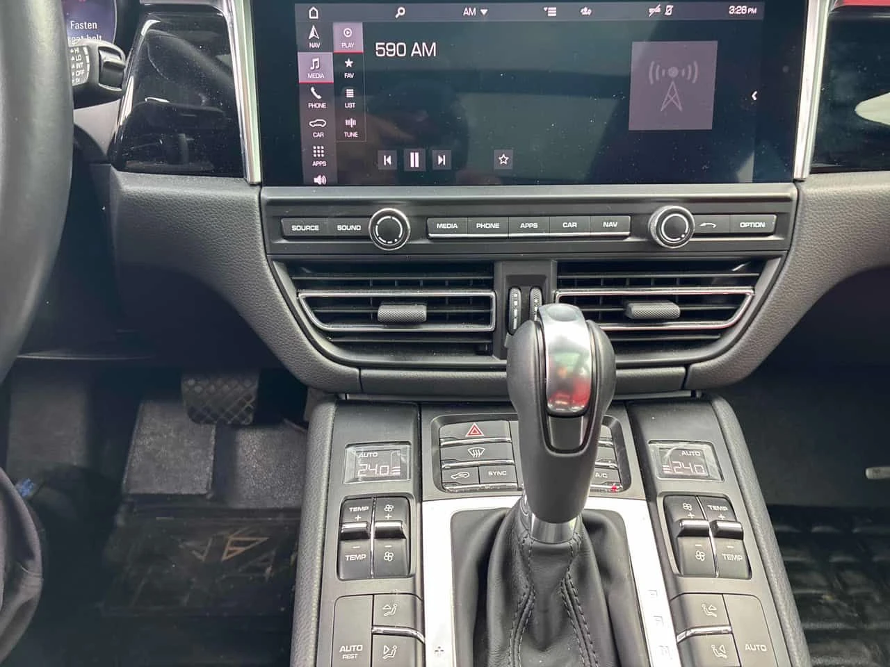 Porsche Macan * S * DISTRONIC* BOSE* ОБДУХВАНЕ* , снимка 9 - Автомобили и джипове - 54160978