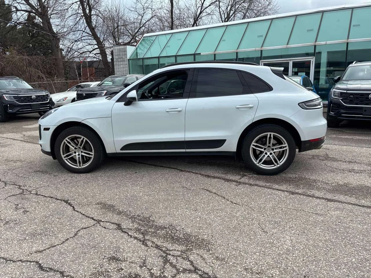 Porsche Macan * S * DISTRONIC* BOSE* ОБДУХВАНЕ* , снимка 2 - Автомобили и джипове - 54160978