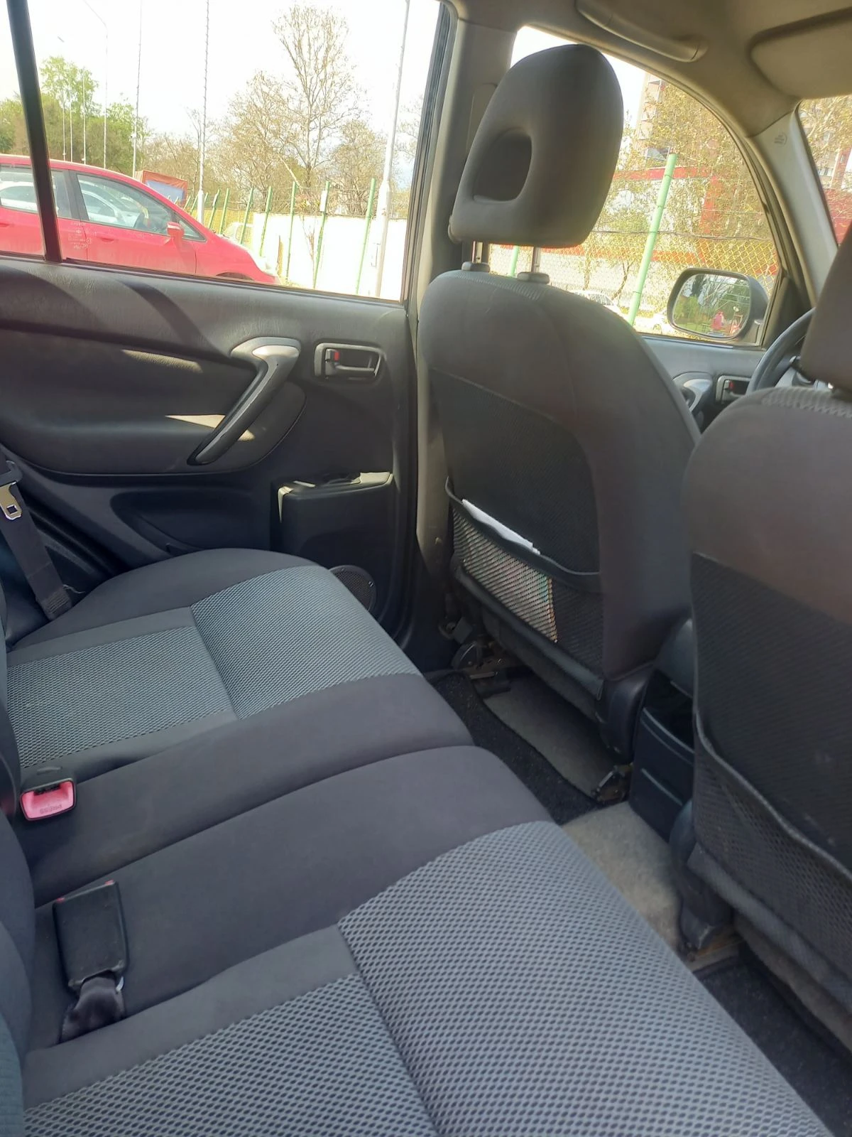 Toyota Rav4, снимка 12 - Автомобили и джипове - 54358937