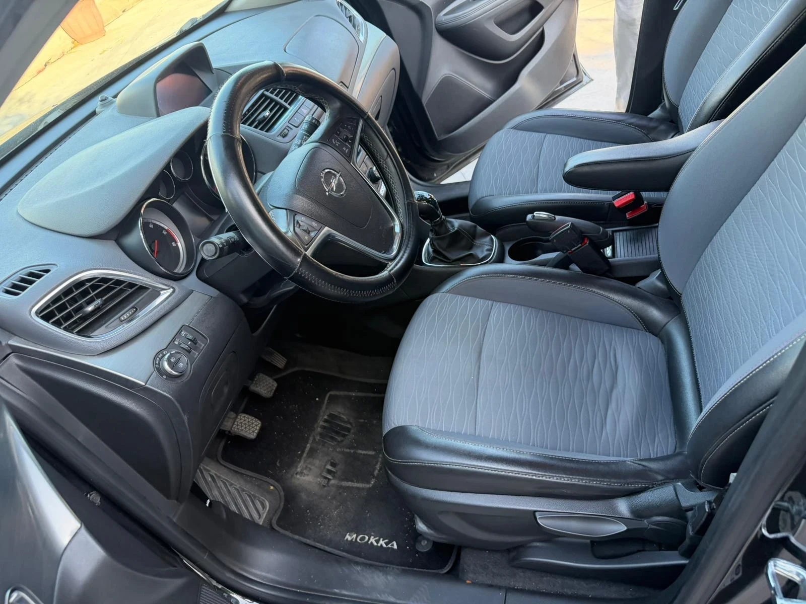 Opel Mokka 1.6 дизел кожа навигация камера, снимка 2 - Автомобили и джипове - 54742407