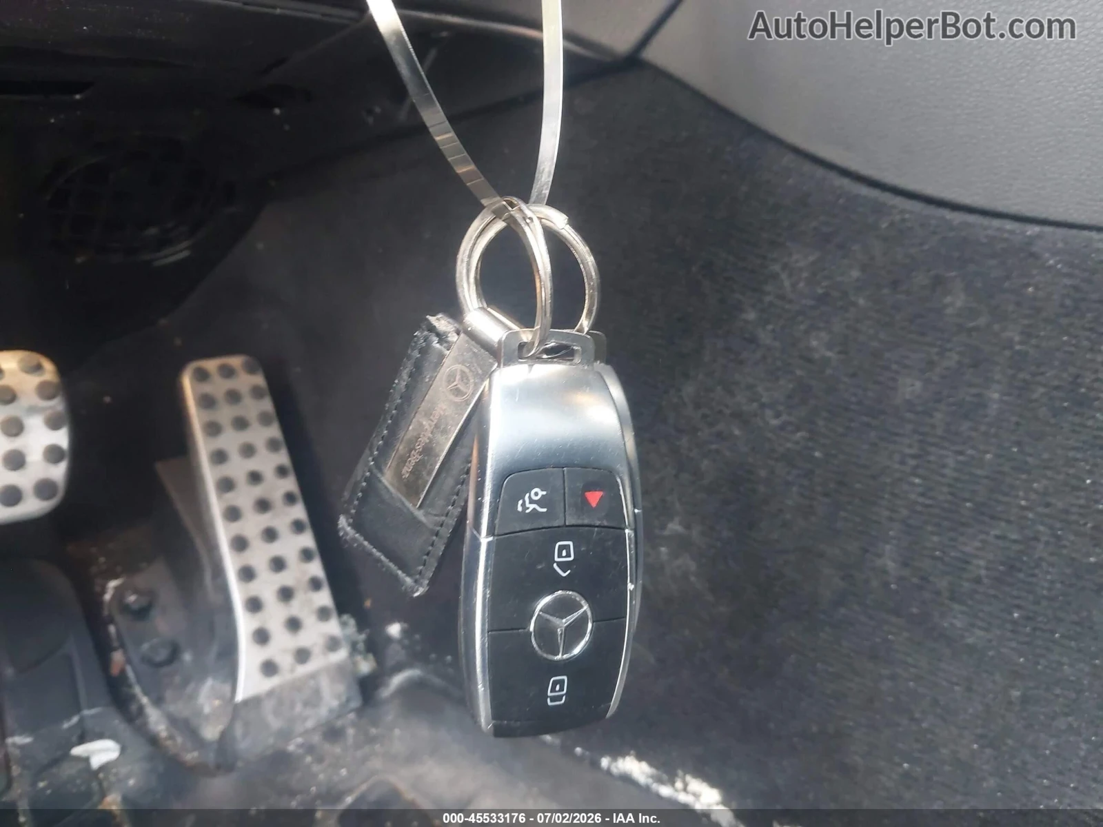 Mercedes-Benz GLC 300 AMG* 4matic* Digital Cockpit* 35к км* Цена до БГ, снимка 9 - Автомобили и джипове - 55631298