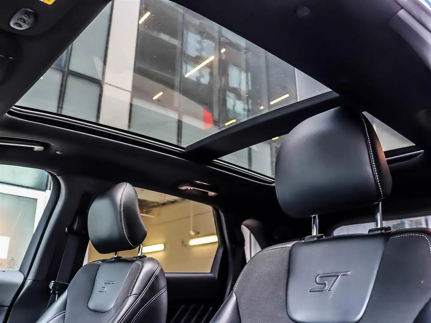 Ford Edge 335к.с ST| SUNROOF| Bang&Oulfsen, Обдухване, Подгр, снимка 12 - Автомобили и джипове - 55967888