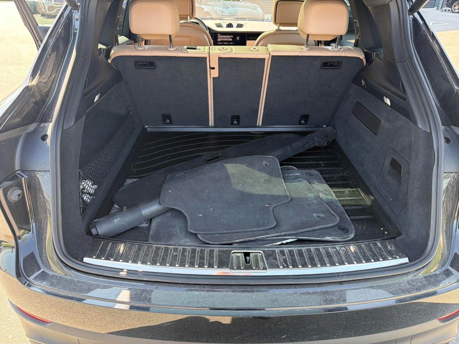 Porsche Cayenne * Premium pkg * Цена до България & АвтоКредит, снимка 12 - Автомобили и джипове - 56244232