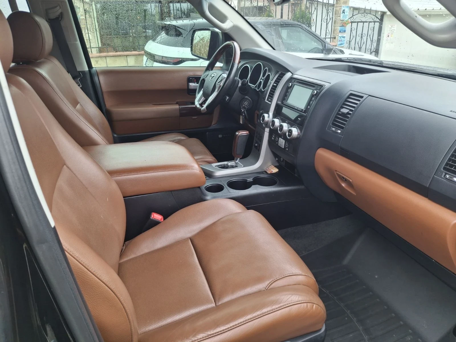 Toyota Sequoia, снимка 8 - Автомобили и джипове - 56554923