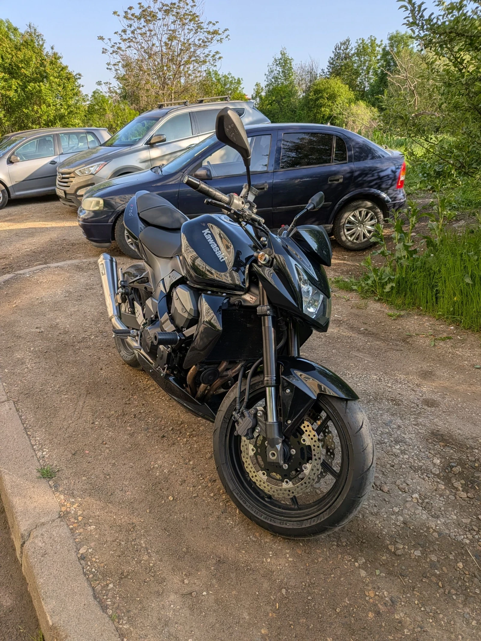 Kawasaki Z 750 MiVV, чисто нови гуми и обслужен, снимка 2 - Мотоциклети и мототехника - 54661207
