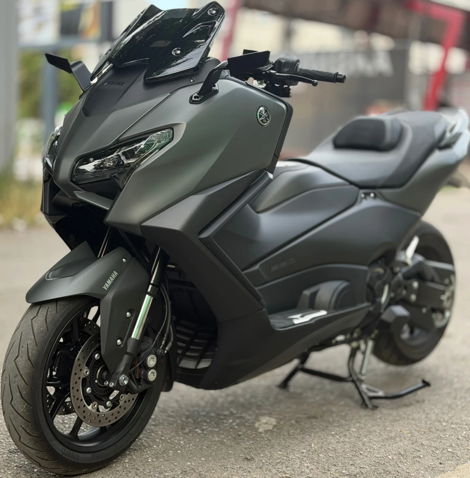 Yamaha T-max 560