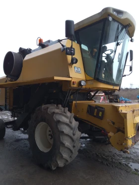 Комбайн New Holland ТС 5050, снимка 6