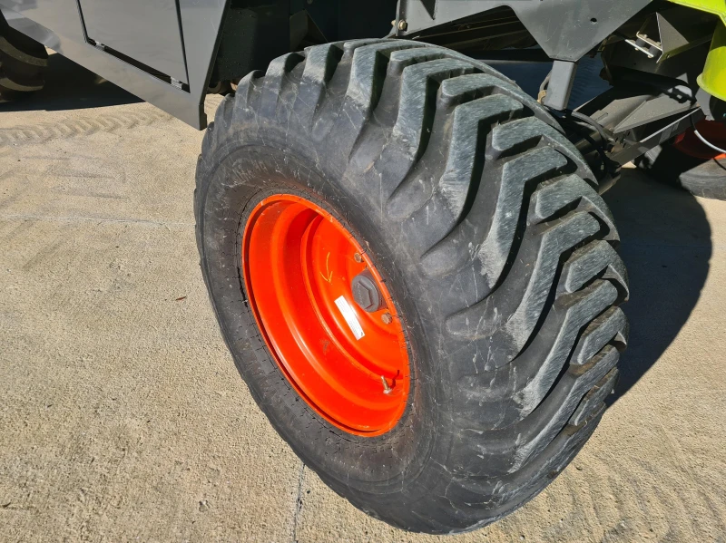 Комбайн Claas Mega 360, снимка 9 - Селскостопанска техника - 52225521