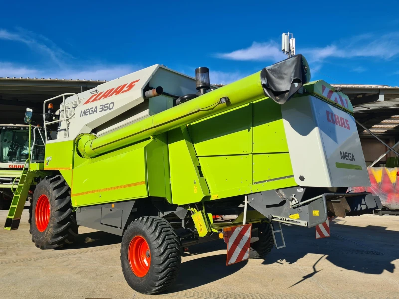 Комбайн Claas Mega 360, снимка 2 - Селскостопанска техника - 52225521