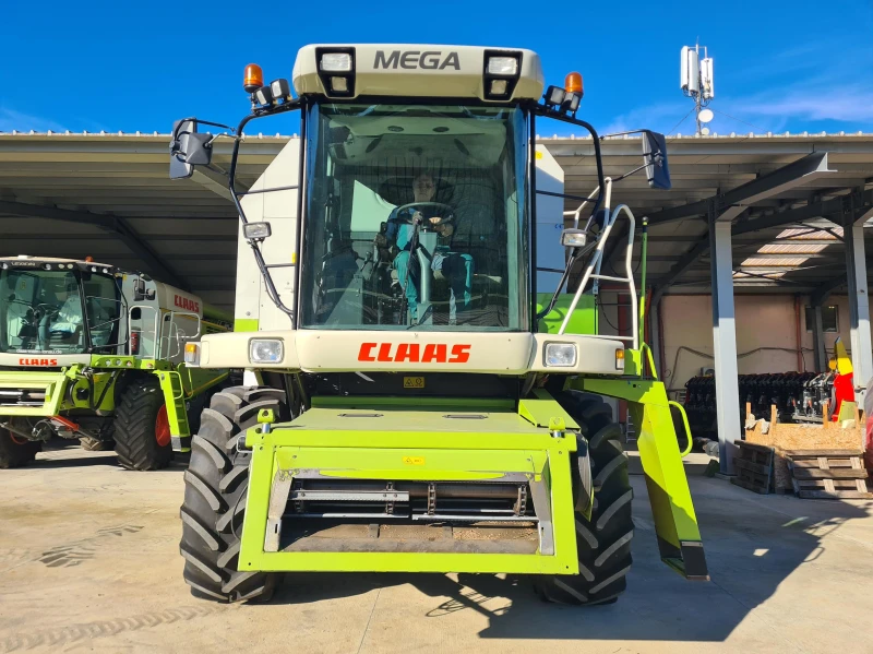 Комбайн Claas Mega 360, снимка 4 - Селскостопанска техника - 52225521