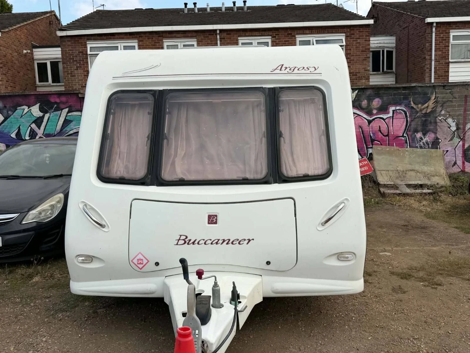 Каравана Buccaneer Agrosy 550, снимка 2 - Каравани и кемпери - 55610048