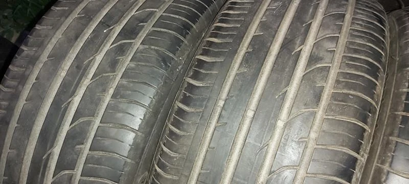 Гуми Летни 225/50R17, снимка 2 - Гуми и джанти - 30924284