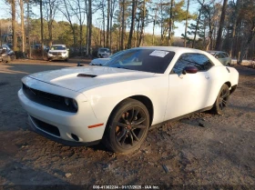 Dodge Challenger 5.7L V-8 VVT, 372HP Rear Wheel Drive, снимка 2