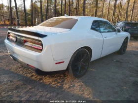 Dodge Challenger 5.7L V-8 VVT, 372HP Rear Wheel Drive, снимка 11