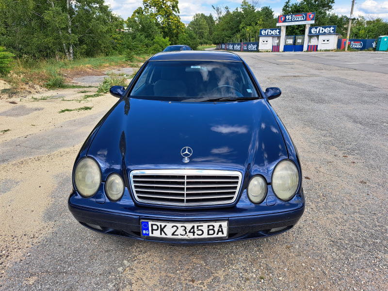 Mercedes-Benz CLK 200, снимка 8 - Автомобили и джипове - 46472366