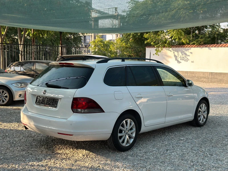 VW Golf ПОДГРЕВ/ПАРКТРОНИК/АВТОМАТ, снимка 4 - Автомобили и джипове - 51671745