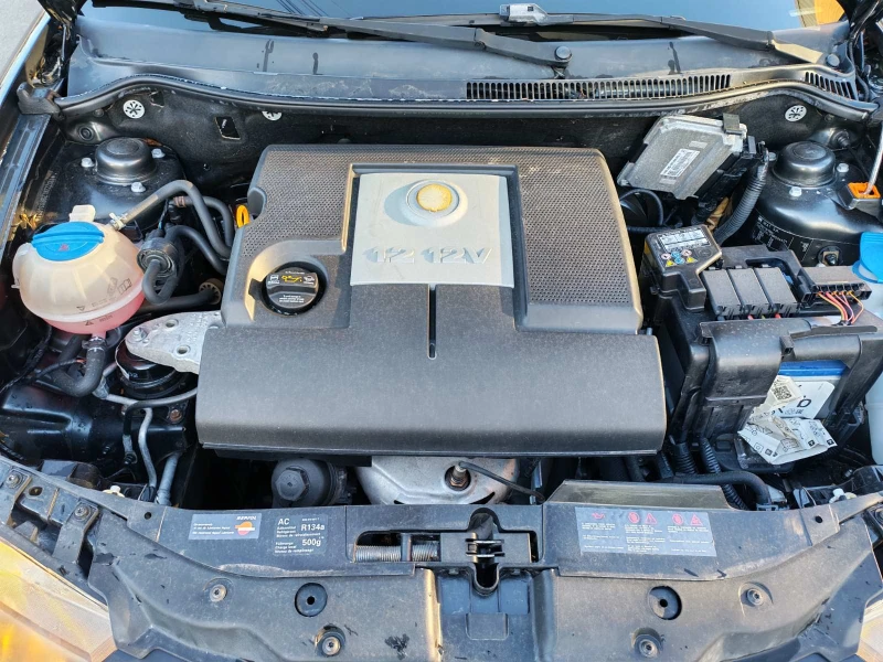 Seat Ibiza 1.2, снимка 7 - Автомобили и джипове - 52537244