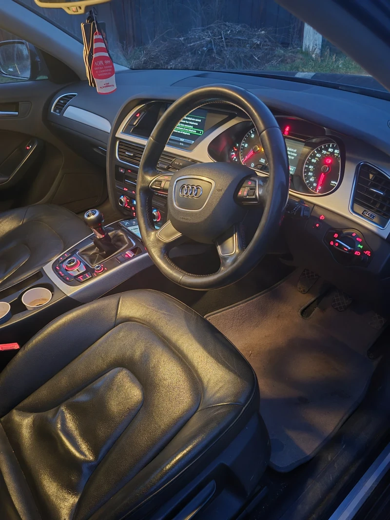 Audi A4 Audi A4 ! Кожа! Навигация! Сменен ангренаж, снимка 8 - Автомобили и джипове - 53071939