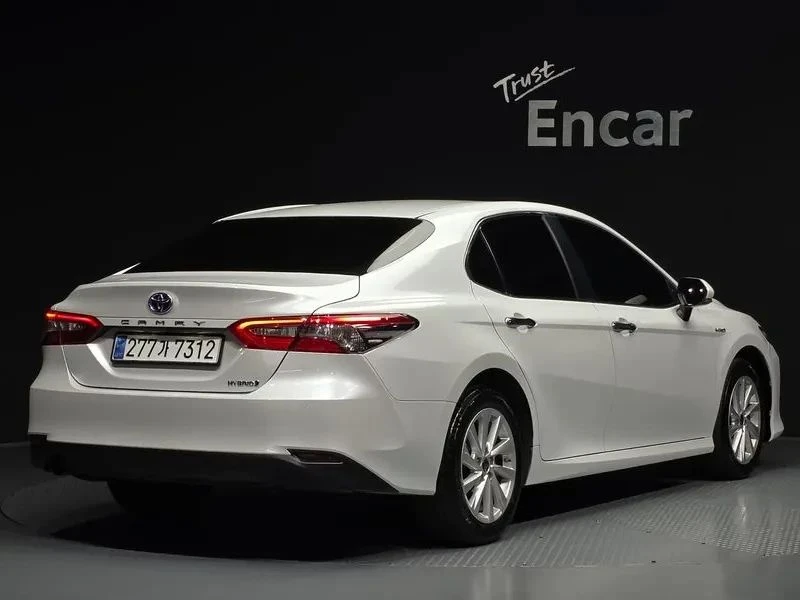 Toyota Camry, снимка 2 - Автомобили и джипове - 56740272