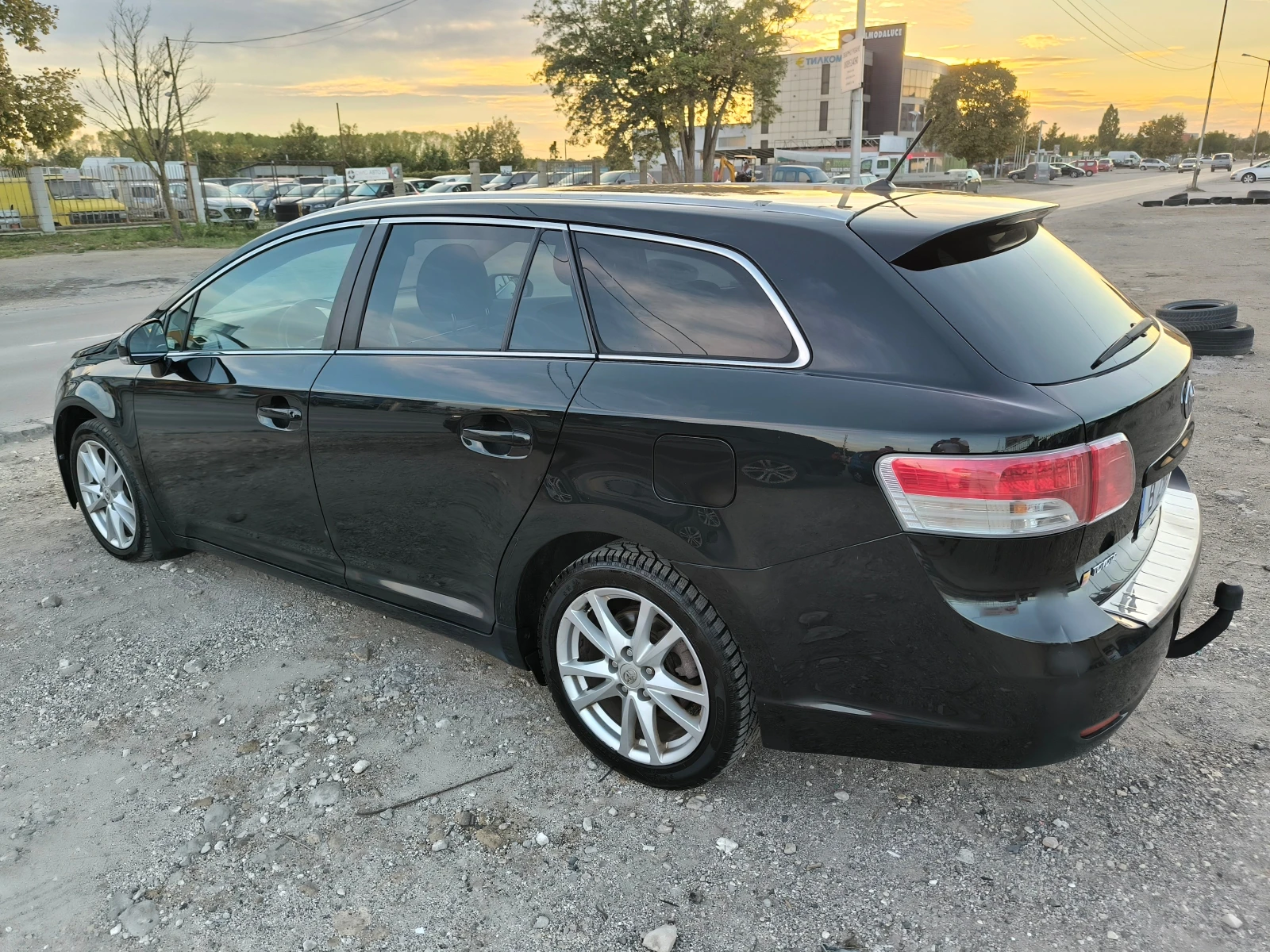 Toyota Avensis 2.0 D4D EURO 5 - изображение 5