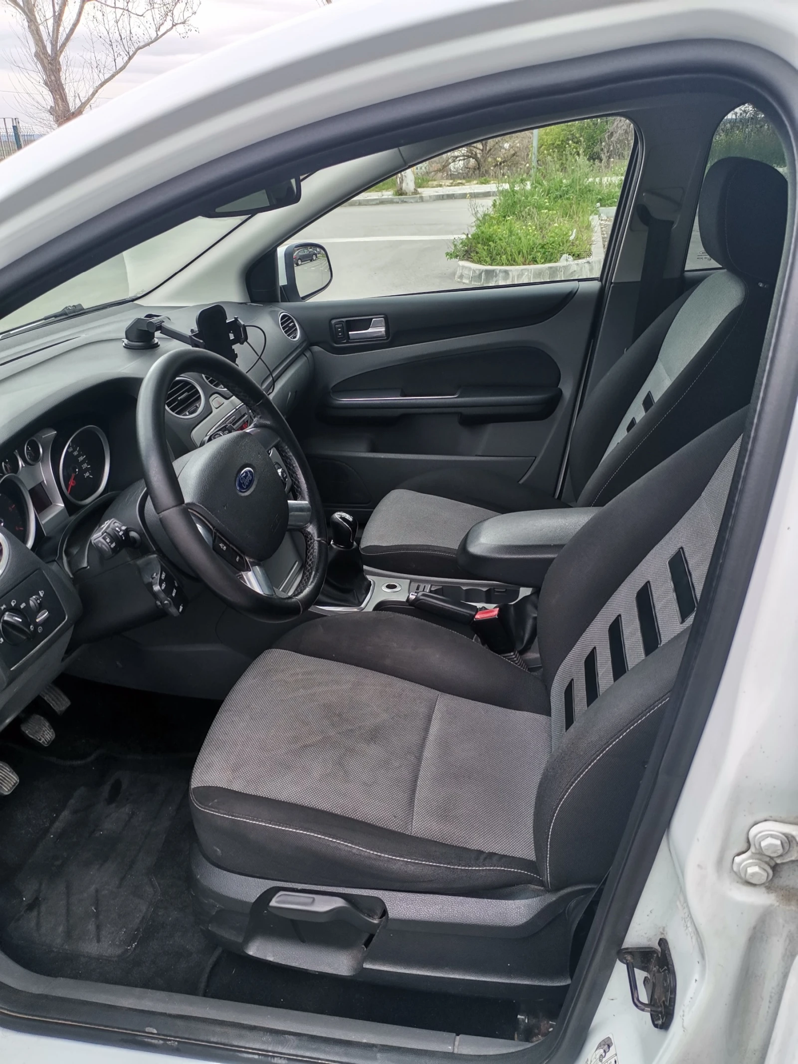 Ford Focus 1.6 TDCI - изображение 10