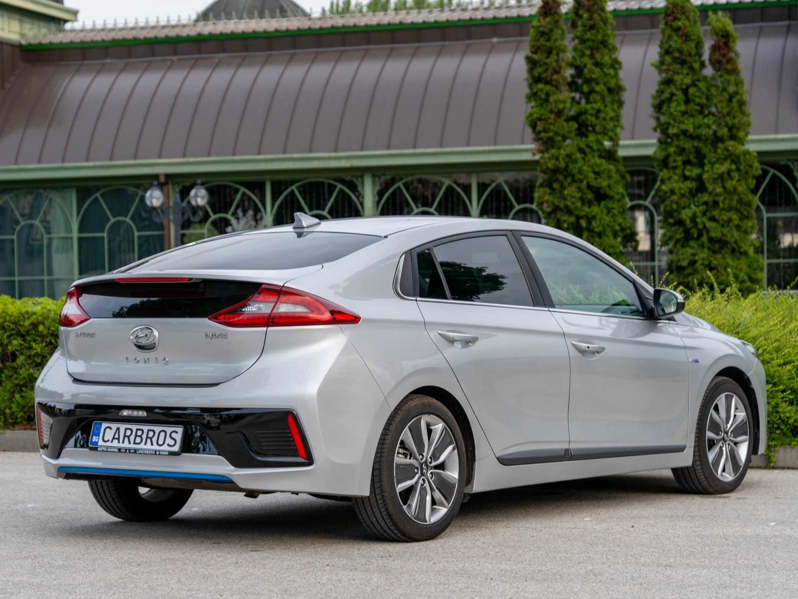 Hyundai Ioniq 1.6i HYBRID 105 к.с. Infinity Audio - изображение 7