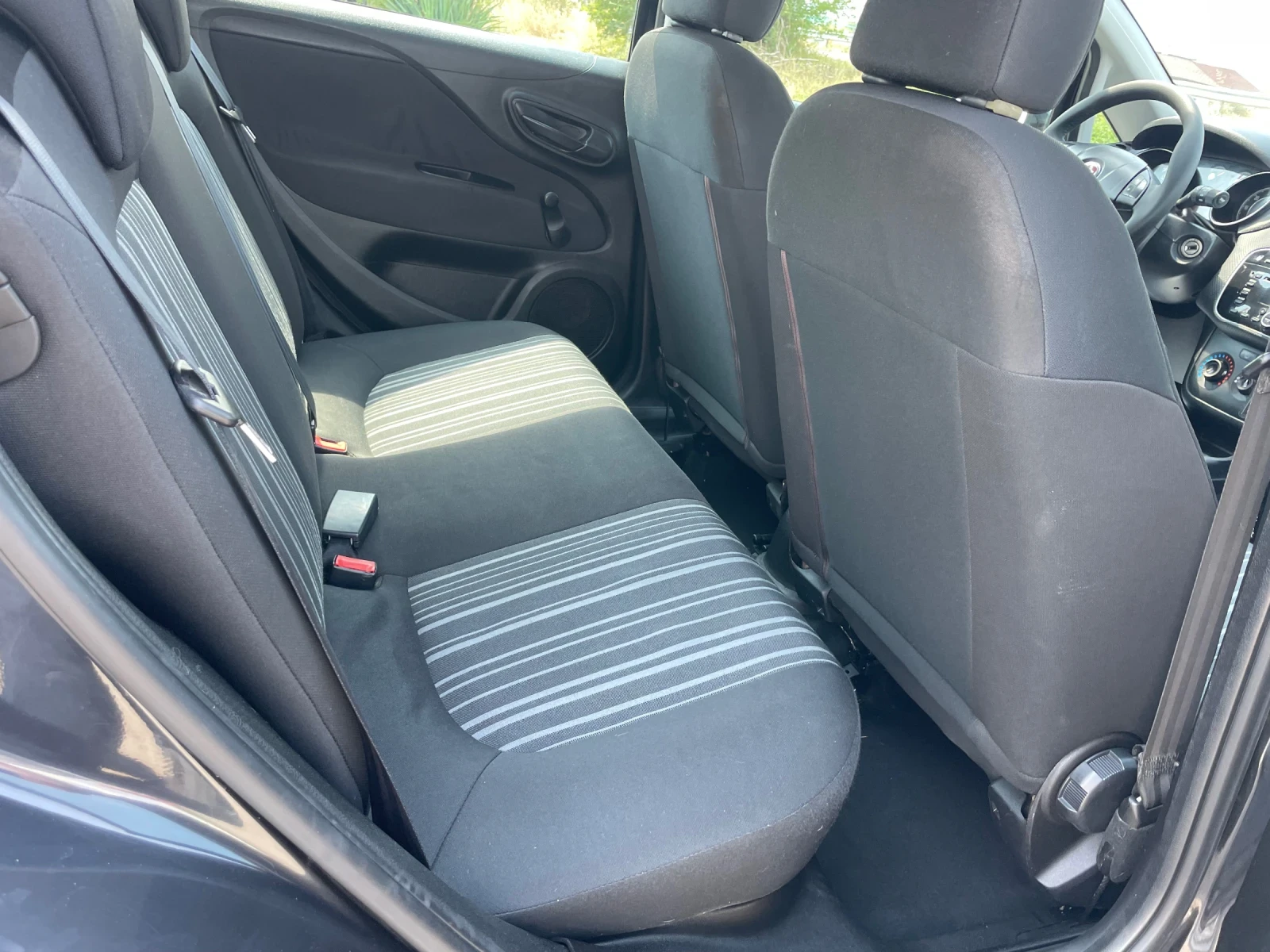 Fiat Punto 1.3M-jet-EVO-ITALIA | Mobile.bg — изображение 12
