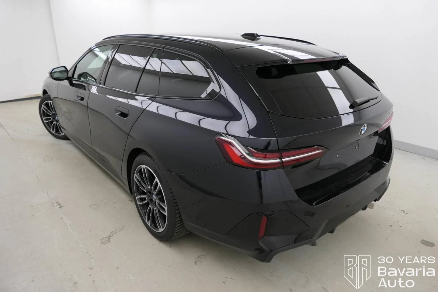 BMW 520 d Touring Steptronic M Sport Paket - изображение 3