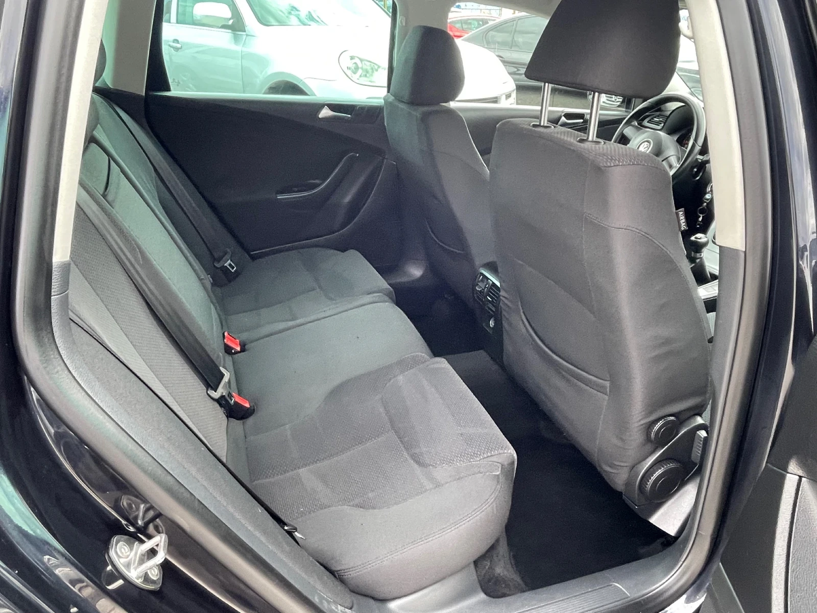 VW Passat 1.4 TSI ECOFUEL - изображение 10