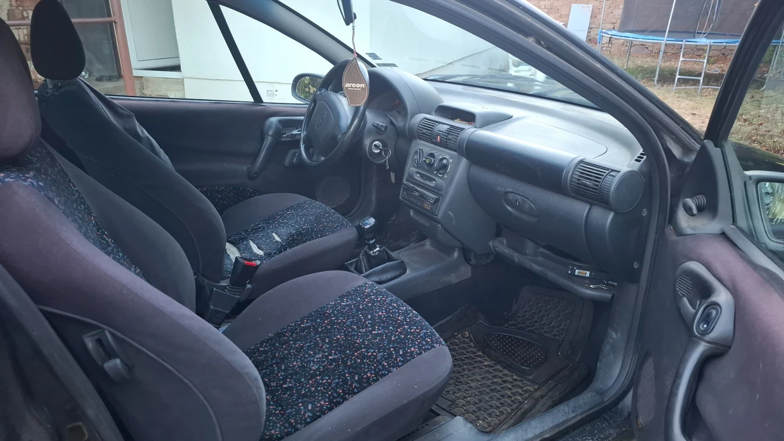 Opel Tigra 1.4 - изображение 5