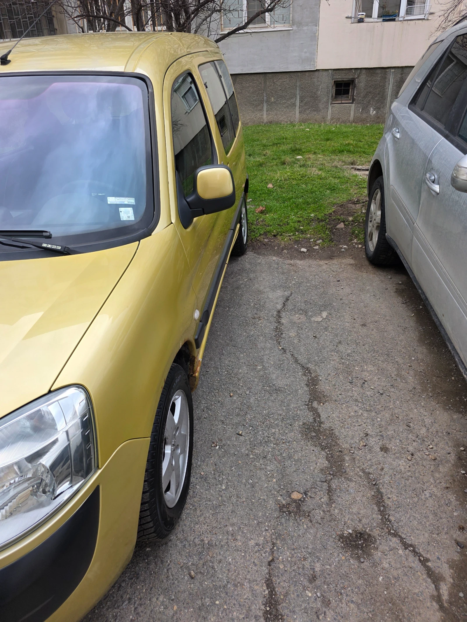 Peugeot Partner, снимка 5 - Автомобили и джипове - 53009370