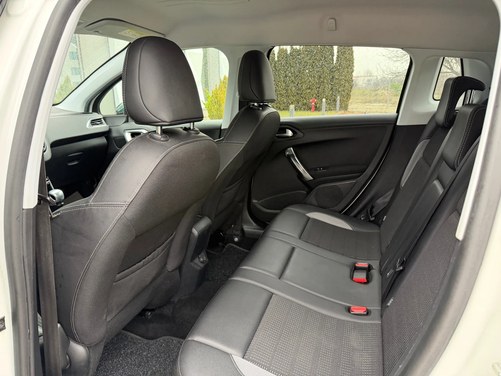 Peugeot 2008 1.6d 120kc.allure | Mobile.bg � ����������� 14