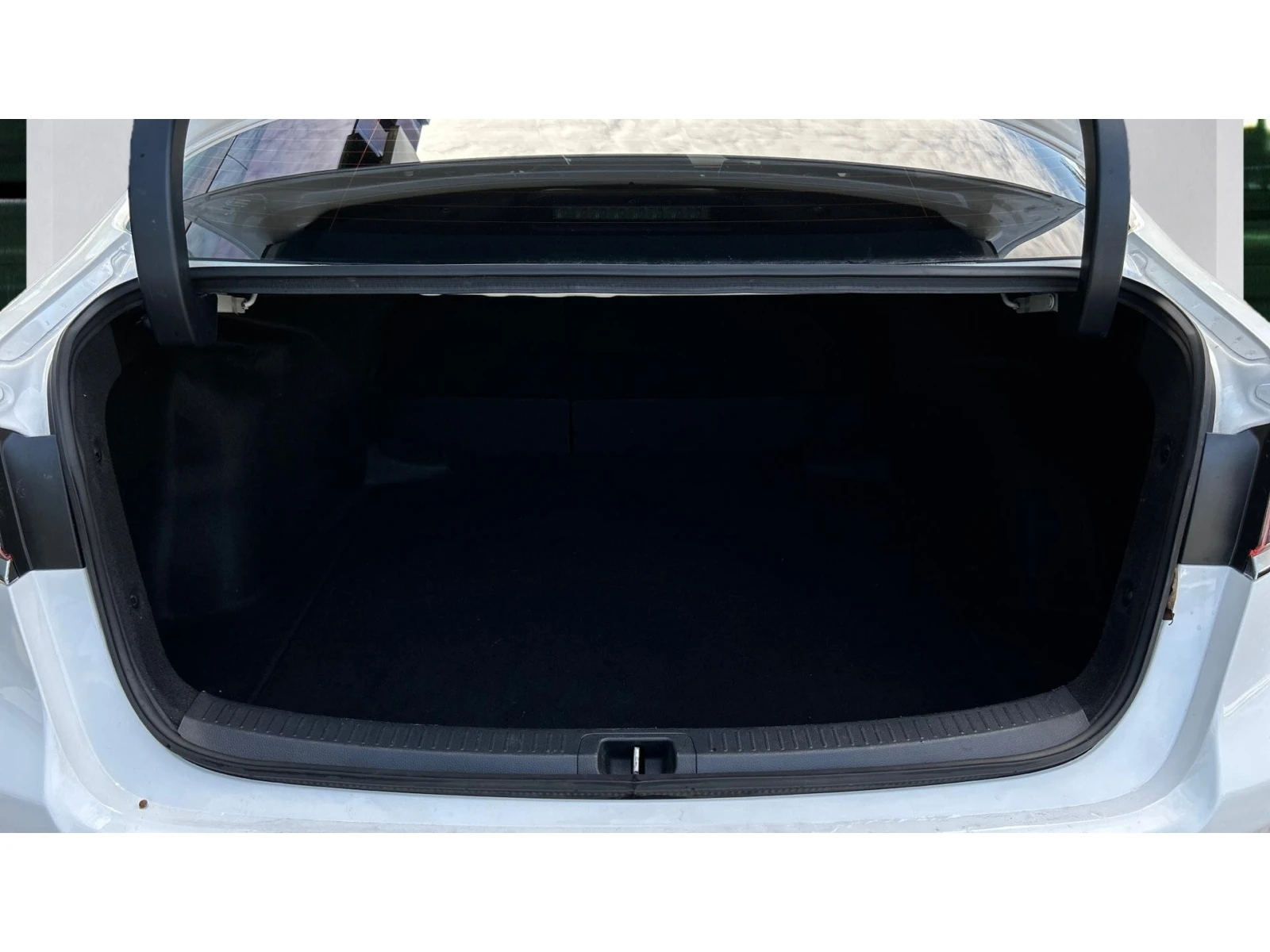 Toyota Corolla 1.5i  A/T, Месечна вноска от 223  , снимка 10 - Автомобили и джипове - 54041121