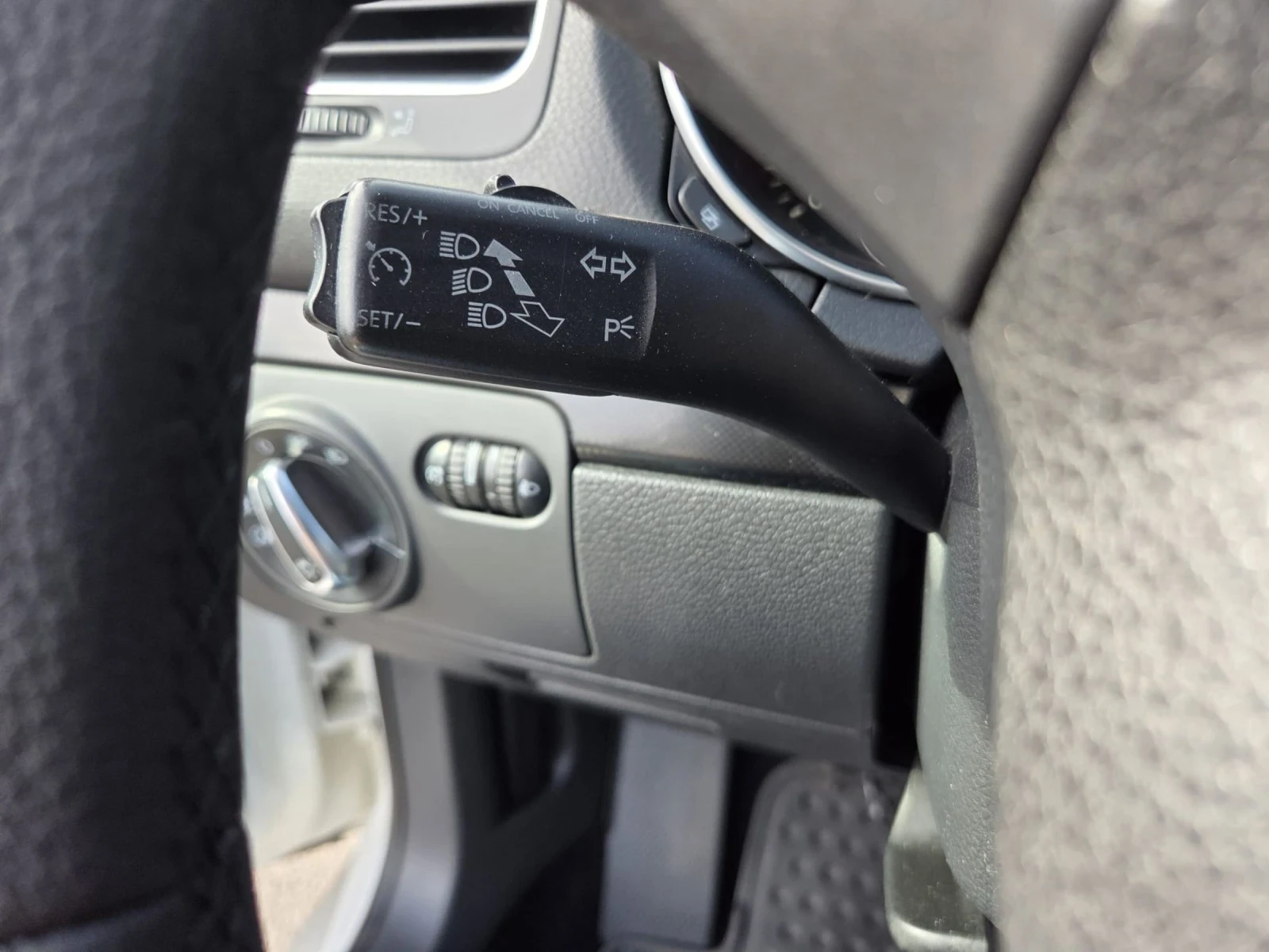 VW Golf 1.6 GPL, снимка 13 - Автомобили и джипове - 54277783