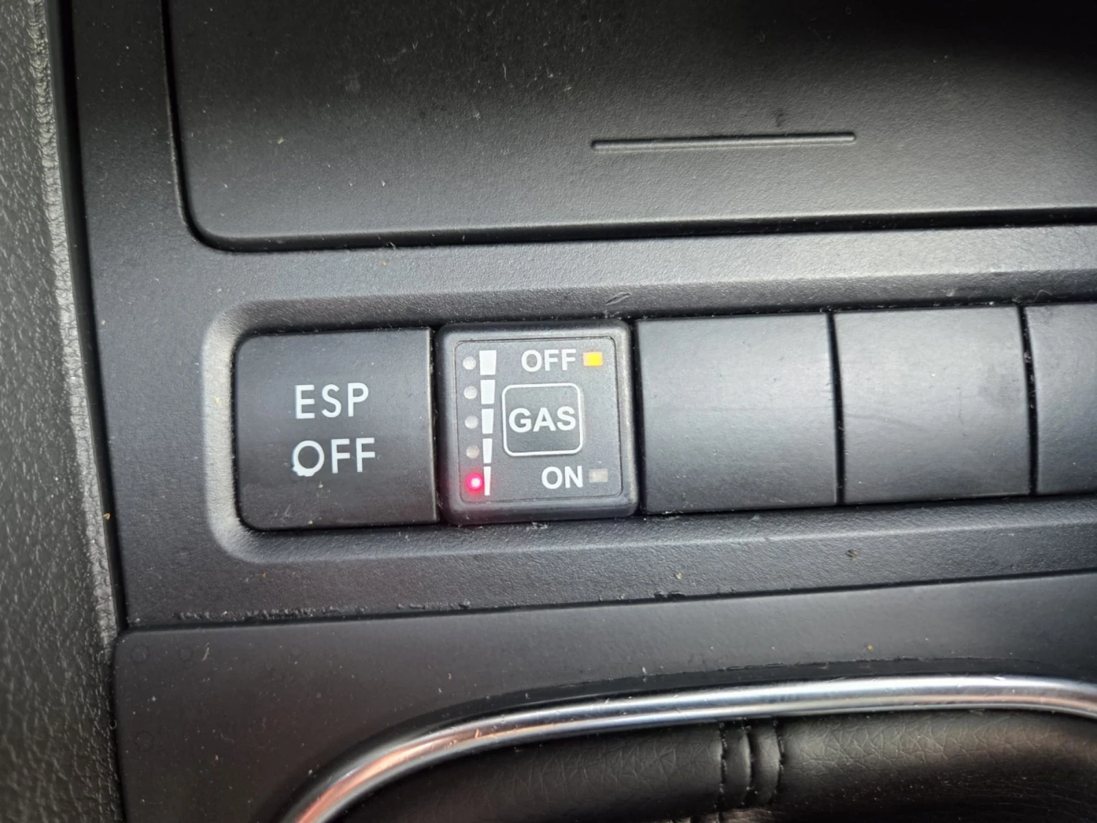 VW Golf 1.6 GPL, снимка 14 - Автомобили и джипове - 54277783