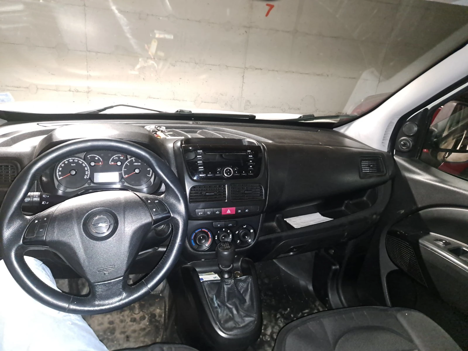 Opel Combo 2.0 CDTI, снимка 9 - Автомобили и джипове - 54528896