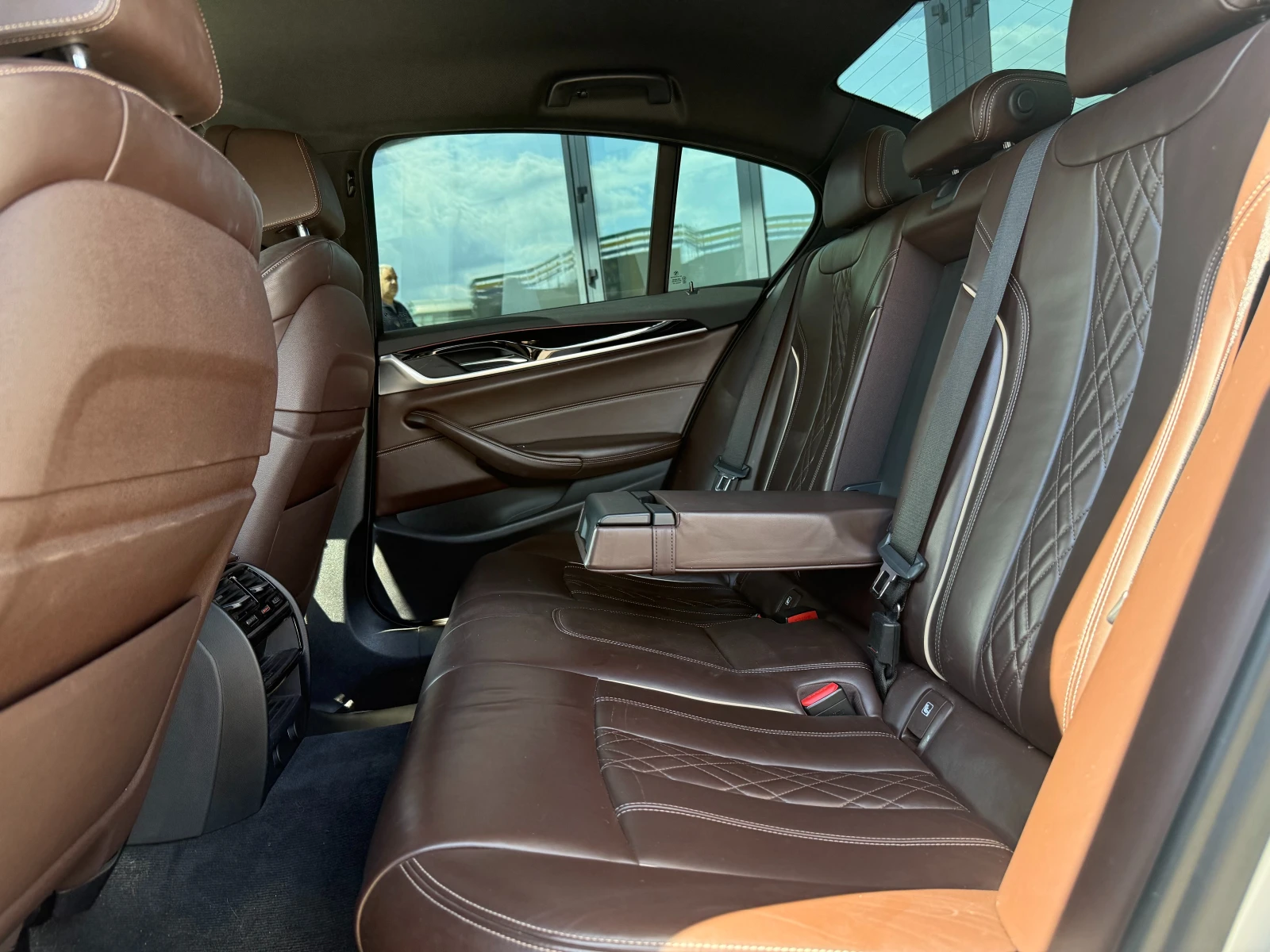 BMW 530 D 6 МЕСЕЦА ГАРАНЦИЯ/M Pack 265к.с. Laser/Германия, снимка 10 - Автомобили и джипове - 54625756