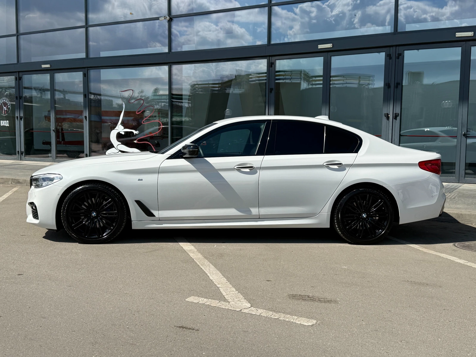 BMW 530 D 6 МЕСЕЦА ГАРАНЦИЯ/M Pack 265к.с. Laser/Германия, снимка 2 - Автомобили и джипове - 54625756