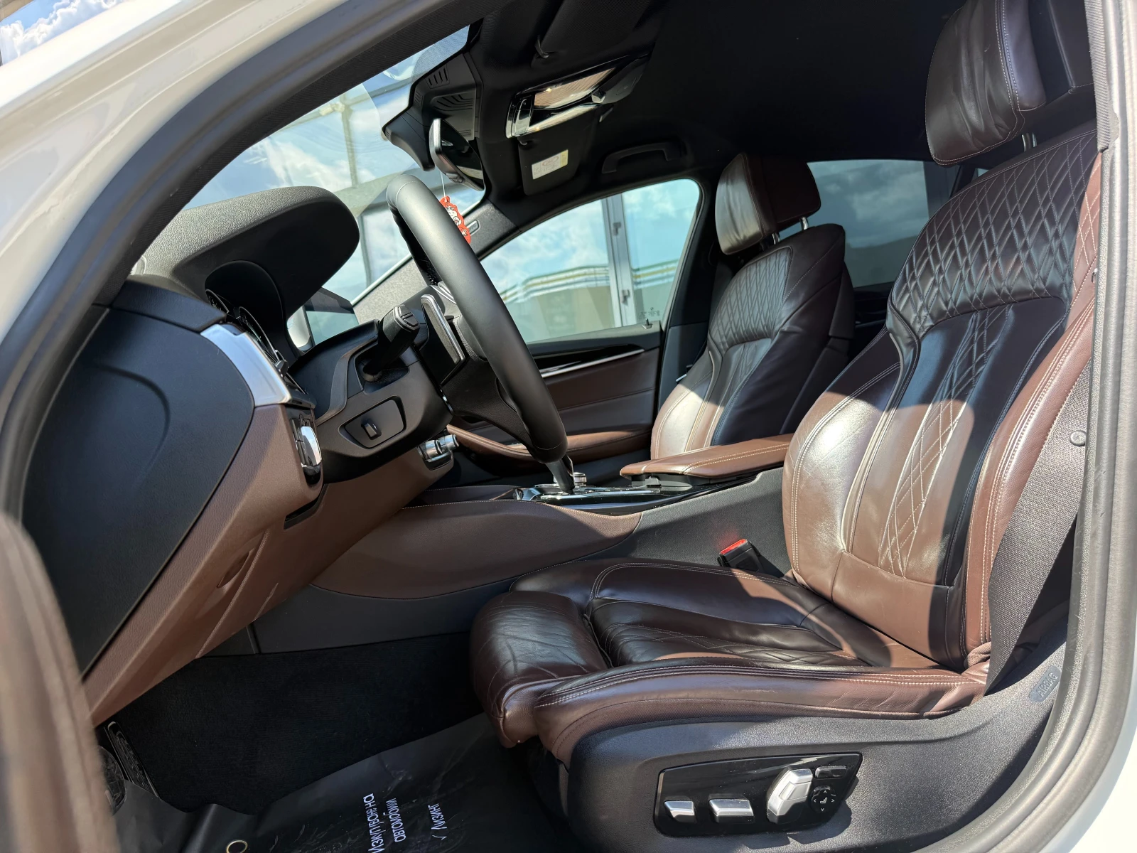 BMW 530 D 6 МЕСЕЦА ГАРАНЦИЯ/M Pack 265к.с. Laser/Германия, снимка 9 - Автомобили и джипове - 54625756
