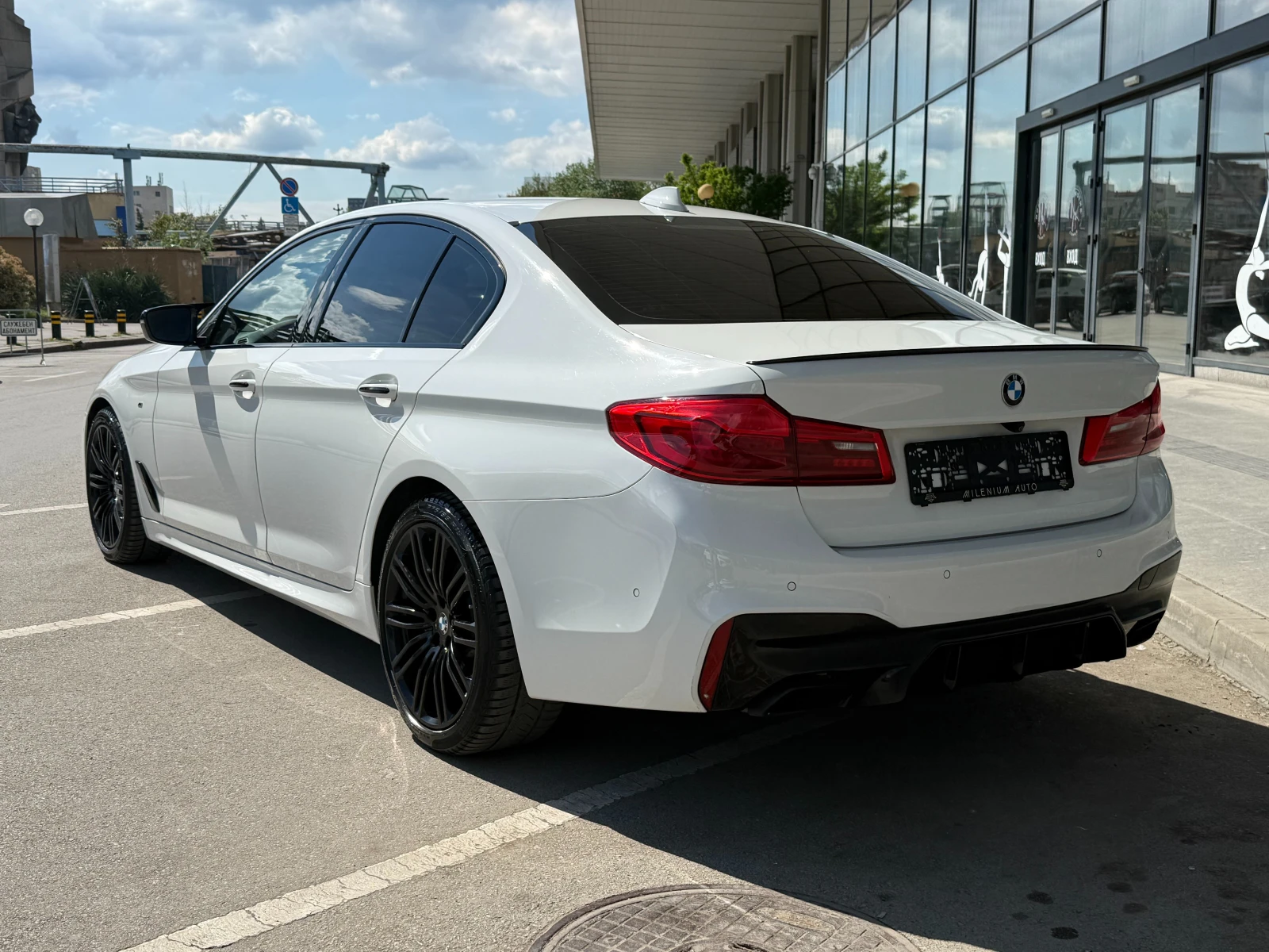 BMW 530 D 6 МЕСЕЦА ГАРАНЦИЯ/M Pack 265к.с. Laser/Германия, снимка 3 - Автомобили и джипове - 54625756