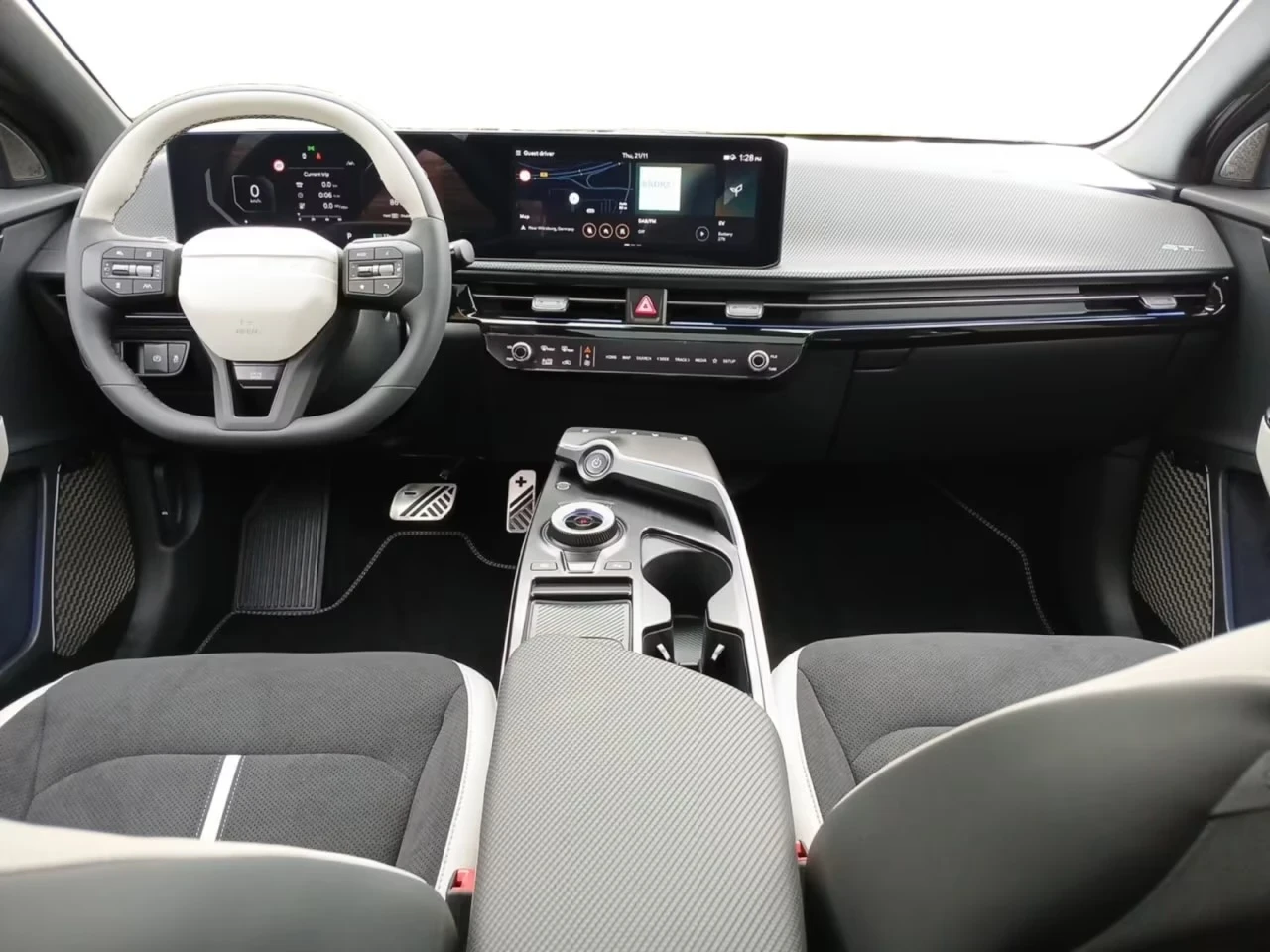 Kia EV6 GT-Line FACELIFT! All Options! WARRANTY!, снимка 11 - Автомобили и джипове - 54630350