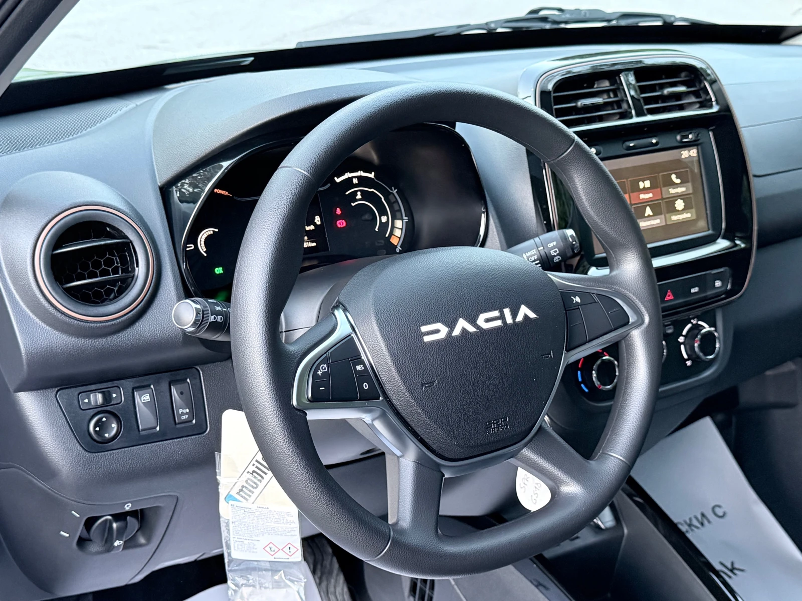 Dacia Spring EXTREME* 65* В ГАРАНЦИЯ* Лизинг* , снимка 15 - Автомобили и джипове - 54773536