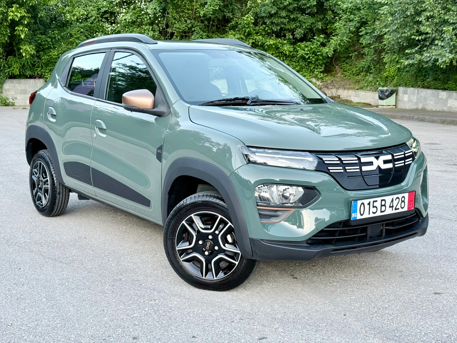 Dacia Spring EXTREME* 65* В ГАРАНЦИЯ* Лизинг* , снимка 5 - Автомобили и джипове - 54773536