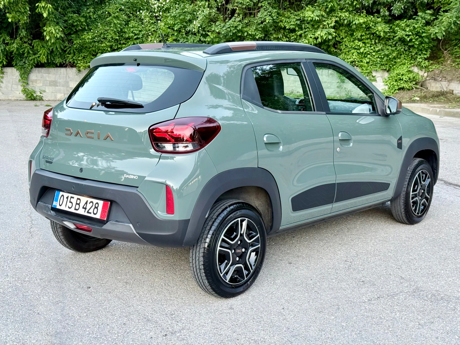 Dacia Spring EXTREME* 65* В ГАРАНЦИЯ* Лизинг* , снимка 4 - Автомобили и джипове - 54773536