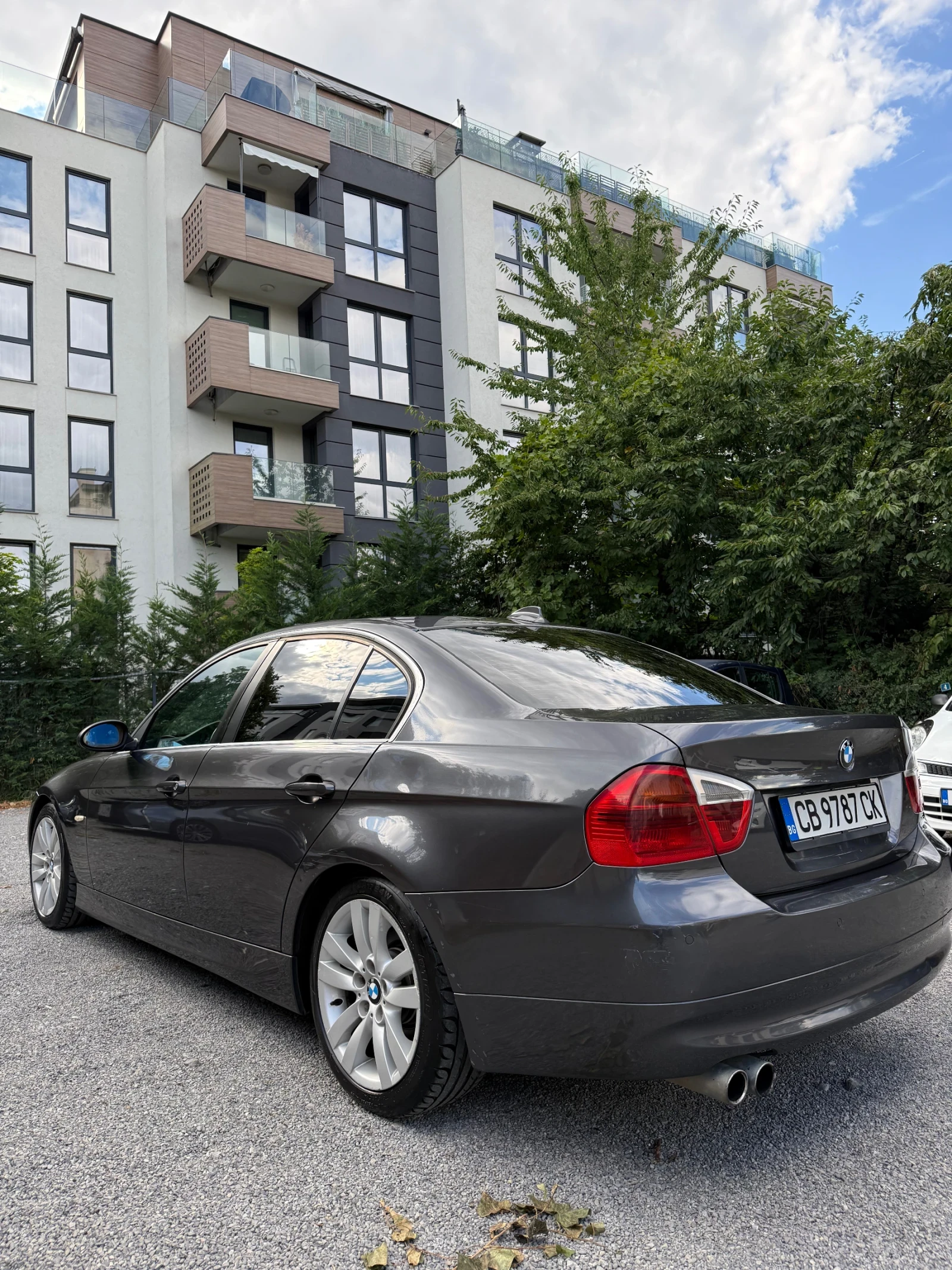 BMW 330 E90 ЗАДНО АВТОМАТИК, снимка 4 - Автомобили и джипове - 55425617