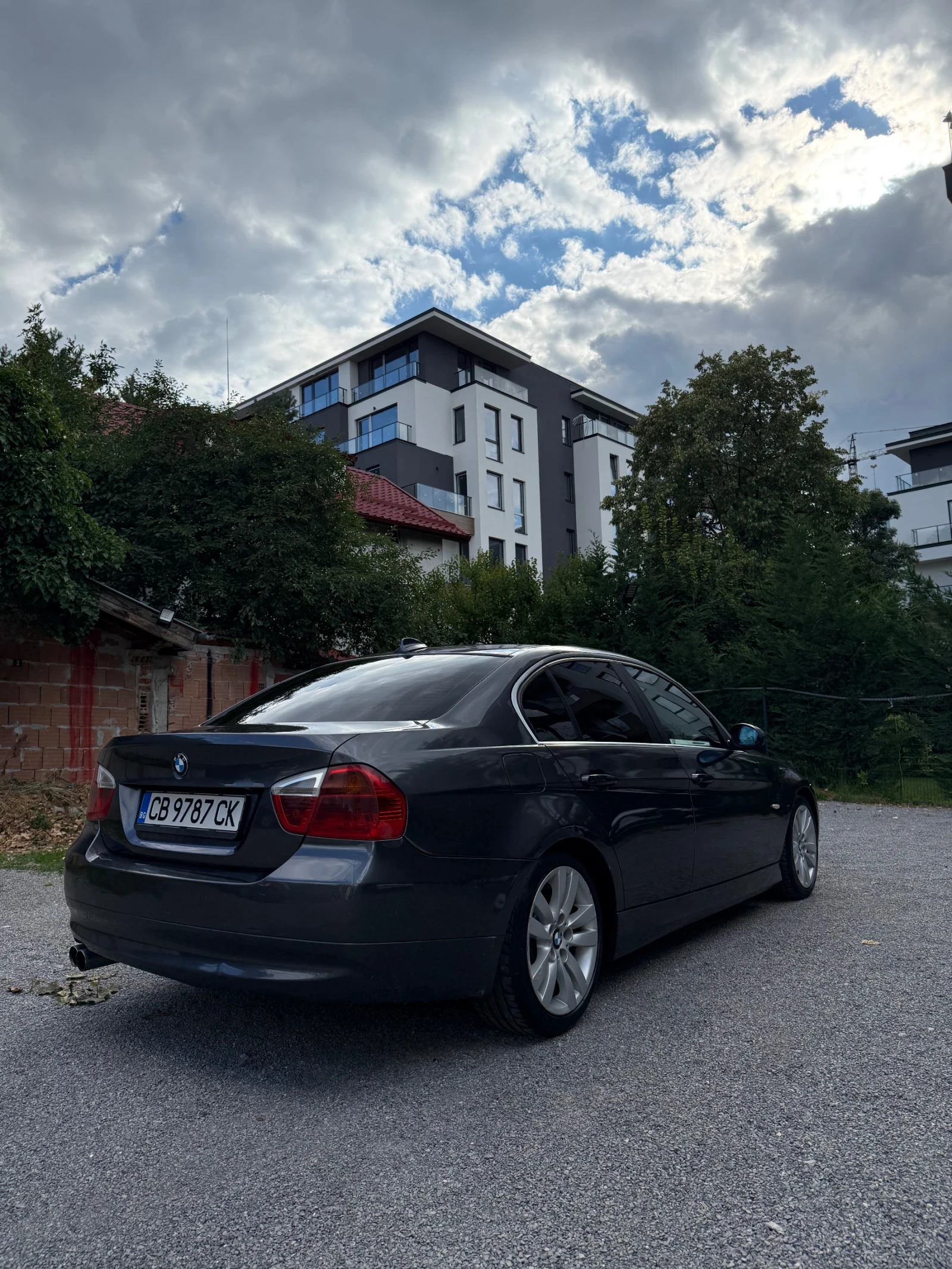 BMW 330 E90 ЗАДНО АВТОМАТИК, снимка 3 - Автомобили и джипове - 55425617