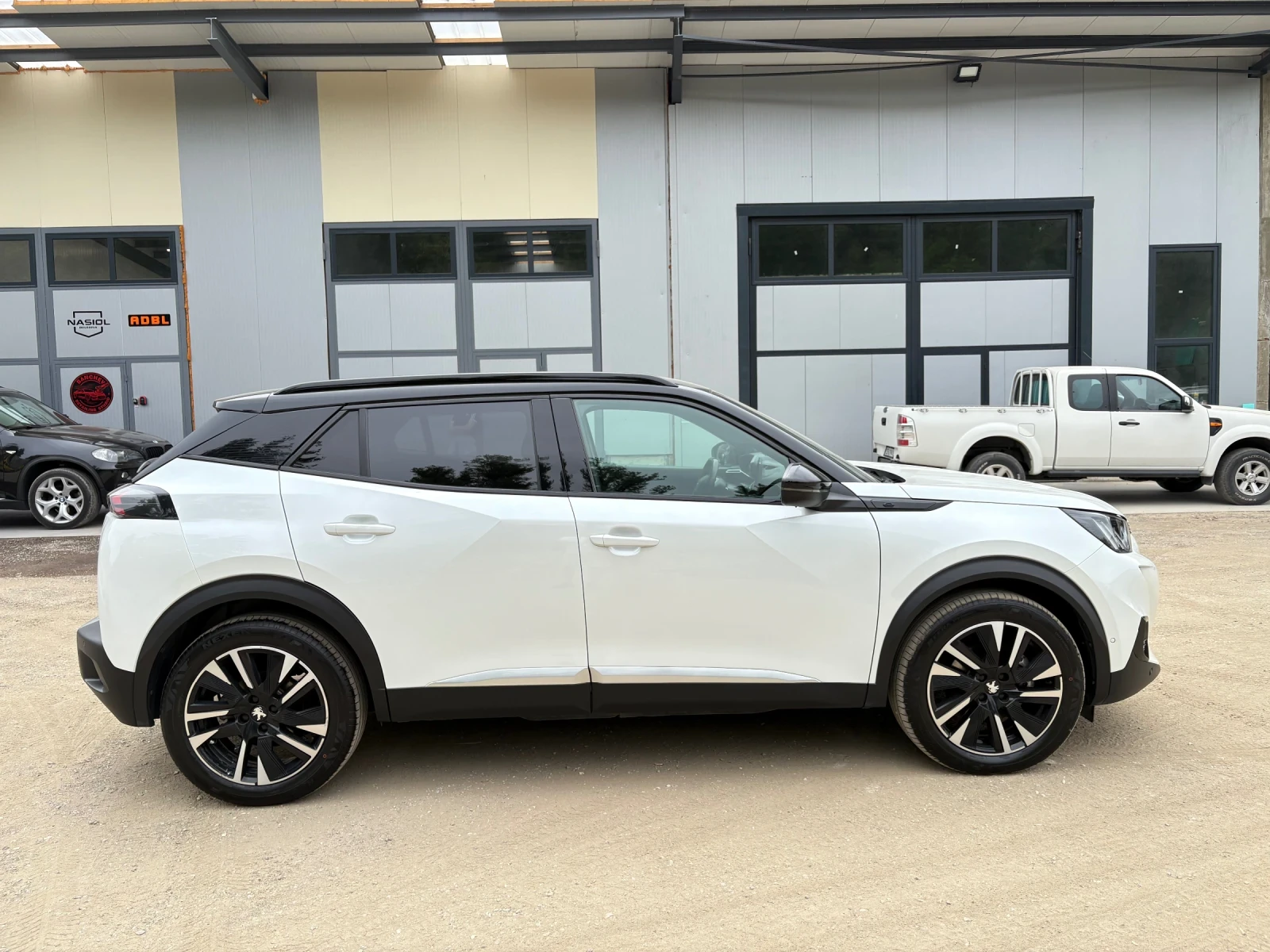Peugeot 2008 GT Line 52kwh, снимка 4 - Автомобили и джипове - 55432583